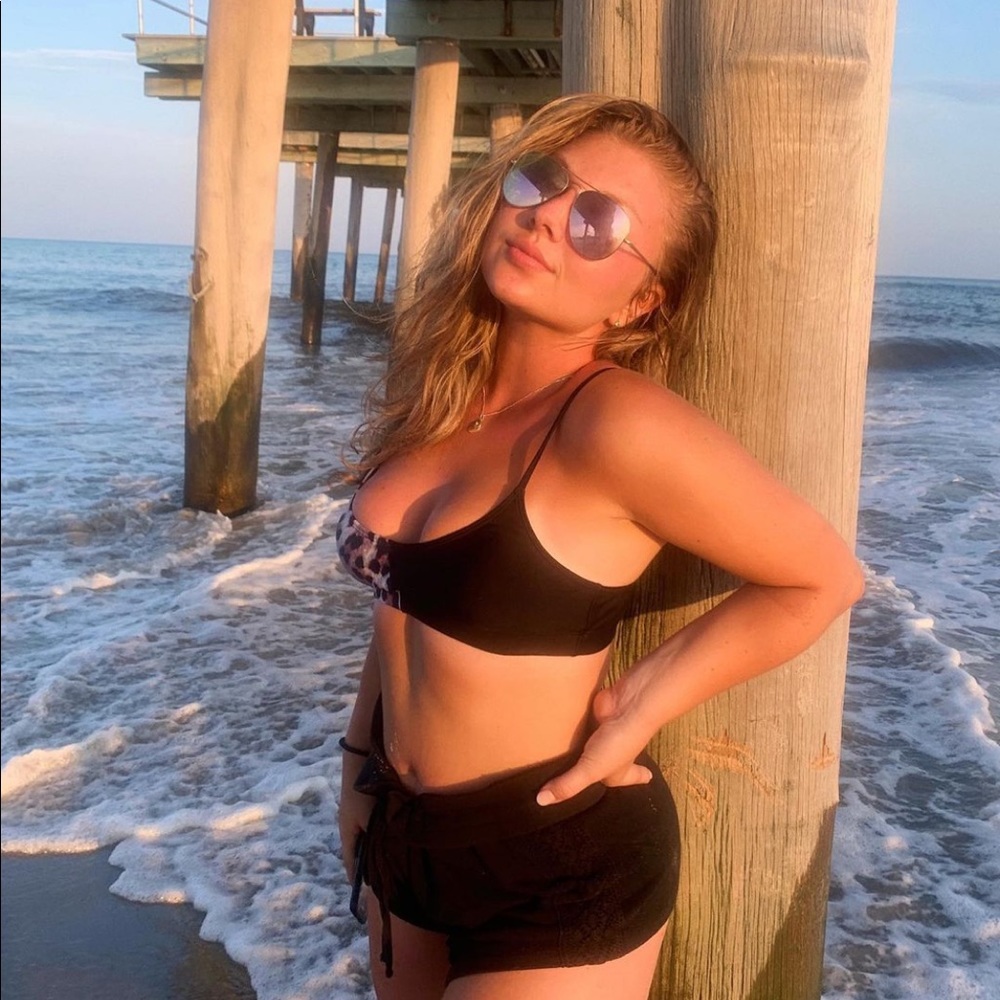 Meet your Posher, Olivia